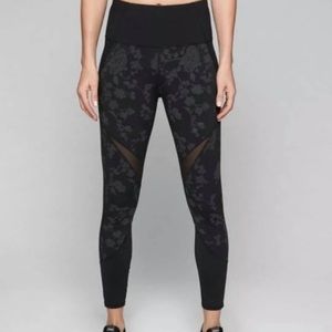 🍀🌸 Athleta Moonlight Precision 7/8 leggings 🌸🍀